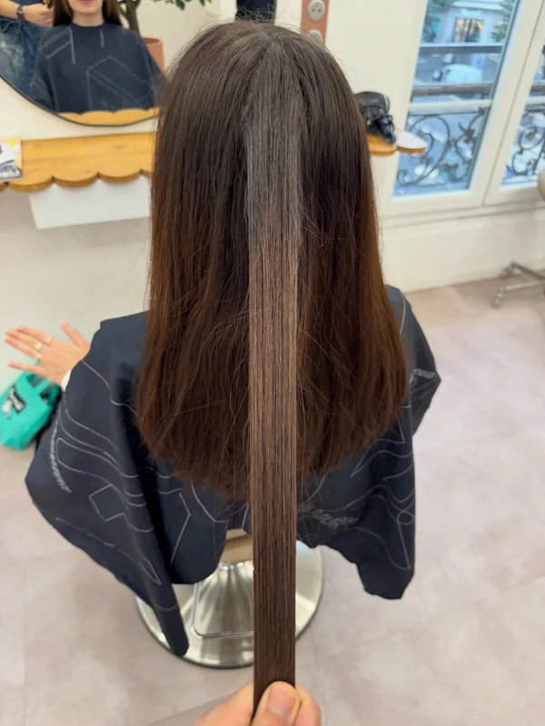 Cheveux bruns avant leur transformation, photo de Fabien